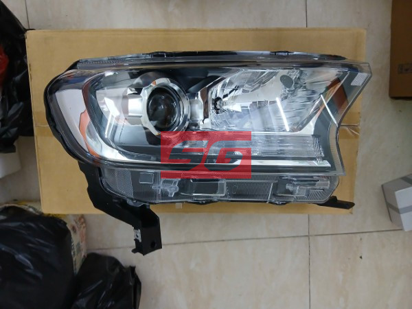 ĐÈN PHA XE FORD EVEREST 2019 | EB3B13100AAB