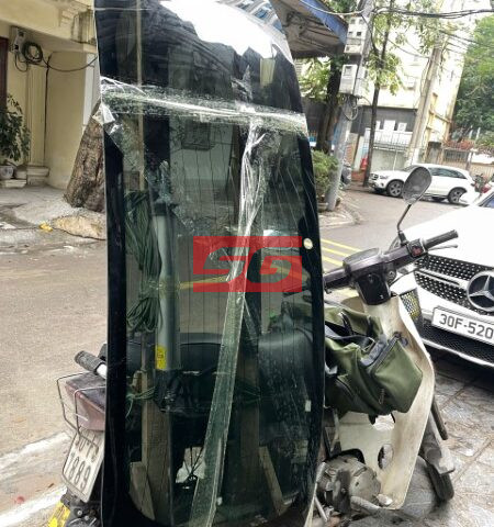 KÍNH CHẮN GIÓ SAU MERCEDES GLC200 2015-2020 | 2537400700