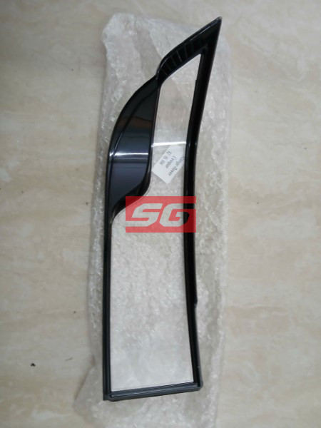 ỐP MẶT ĐÈN HẬU XE RANGE ROVER EVOQUE 2016 | LR074813