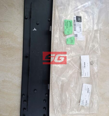 ỐP NHỰA TREO BIỂN SỐ MERCEDES C200 2024 | 2068803001