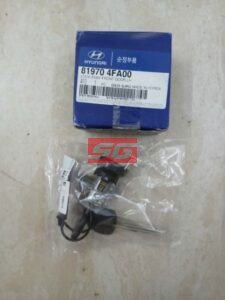 CHÌA KHÓA CÁNH CỬA HYUNDAI STAREX | 819704FA00