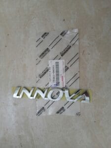 LOGO CHỮ NỔI INNOVA XE TOYOTA INNOVA 2014 | 754410K051