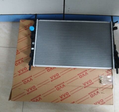 KÉT NƯỚC FORD MONDEO 2.0 AT | 4S718005DF