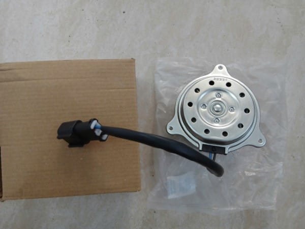MÔ TƠ QUẠT KÉT NƯỚC NISSAN SUNNY 2015 | 214871HS0A