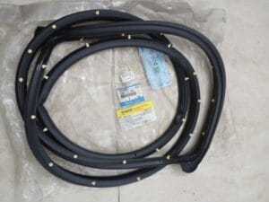 GIOĂNG CÁNH CỬA SAU FORD RANGER 2016 | 1D0173760