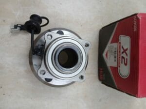 CỤM BI MAY Ơ SAU CHEVROLET CAPTIVA 2010 | 25903295