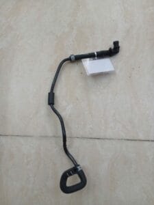 ỐNG NƯỚC BÌNH NƯỚC PHỤ AUDI Q5 2.0 QUATTRO | 06L121081