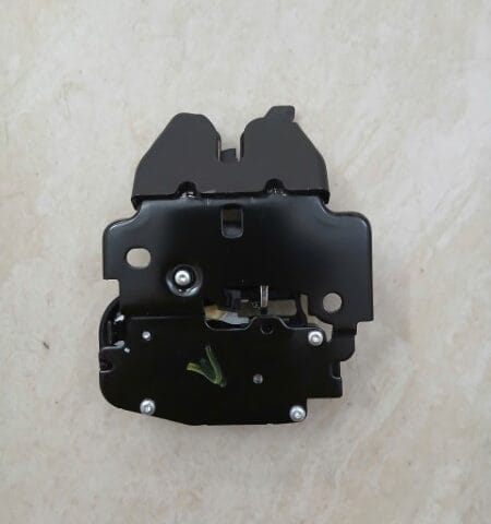 Ổ NGẬM CỐP HẬU NISSAN SUNNY 1.5 AT | 846303RA0A