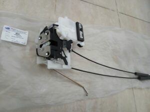 Ổ NGẬM KHOÁ CỬA TRƯỚC FORD EVEREST 2010 | UR8058310A