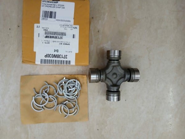 BI CHỮ THẬP MITSUBISHI TRITON 25X77 | 37138W030P