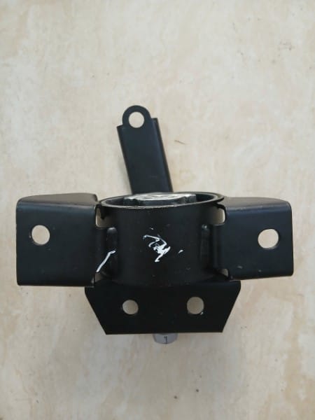 CHÂN ĐỠ HỘP SỐ TRÁI DAEWOO MATIZ 3 2008 | 96484909