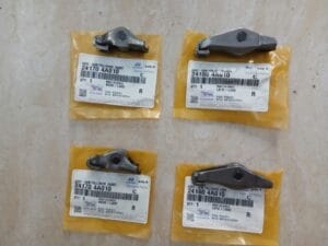CÒ MỔ XUPAP NGẮN HYUNDAI MIGHTY EX8 2023 | 241704A010
