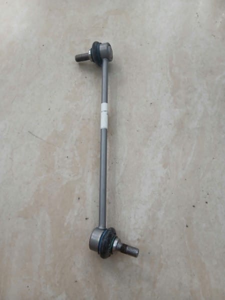 ROTUYN CÂN BẰNG TRƯỚC TRÁI VINFAST LUX A | CHS10002393