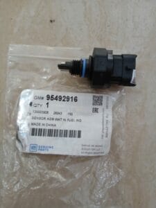 CẢM BIẾN BÁO NƯỚC TRONG NHIÊN LIỆU CHEVROLET COLORADO 2.8 | 95492916
