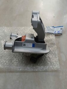 CHÂN MÁY PHẢI FORD ECOSPORT 1.0 2020 | GN116F012AC
