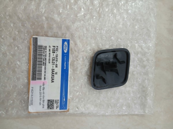 NẮP VÒI RỬA ĐÈN PHA LH XE FORD FOCUS 2018 | F1EB13L019AA