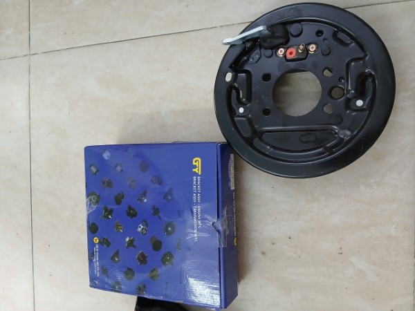 CỤM DỪNG THẮNG BÁNH SAU KIA K2500 2006-2016 | 583104E700