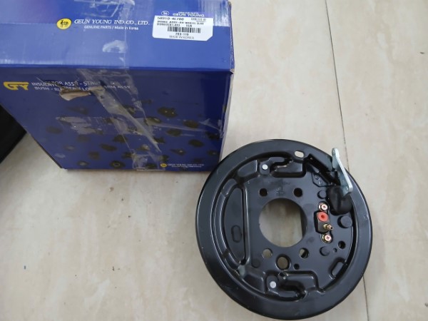 CỤM DỪNG THẮNG BÁNH SAU KIA K2500 2006-2016 | 583104E700