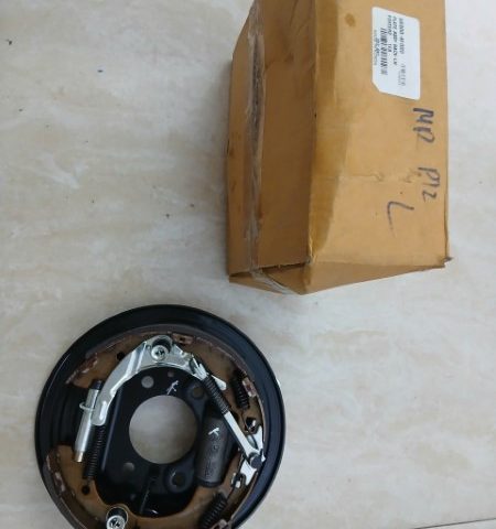 MÂM DỪNG PHANH SAU XE HYUNDAI PORTER 2 2012 | 583004F000
