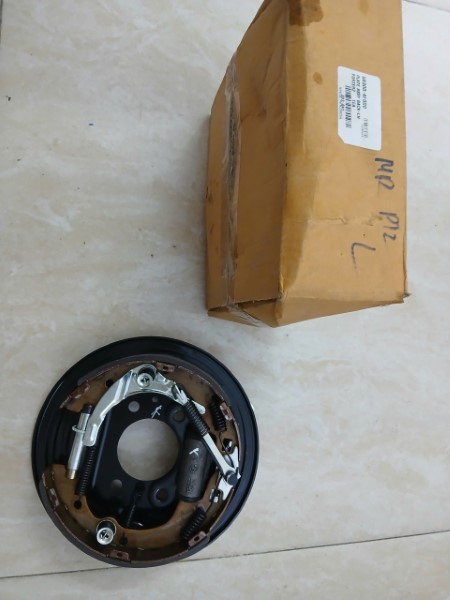 MÂM DỪNG PHANH SAU XE HYUNDAI PORTER 2 2012 | 583004F000